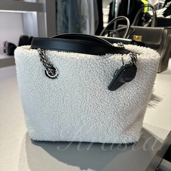 バレンシアガ トートバッグ N級品 スペシャルセール!DUTY FREE TOTE S 261101