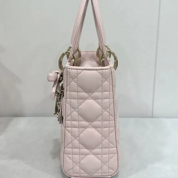 【ディオール】Ladyディオール ストラップ付きバッグ スモール M0531OUQA_M900