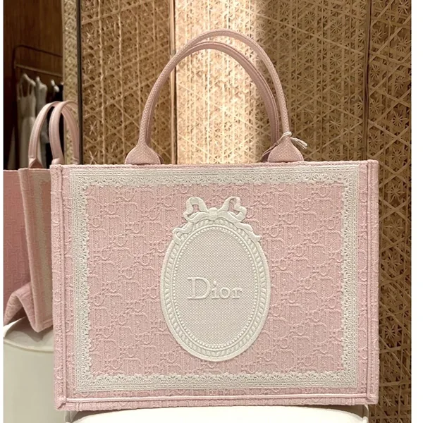 【ディオール】BookTote ストラップ付きバッグ ミディアム M1354PEHS
