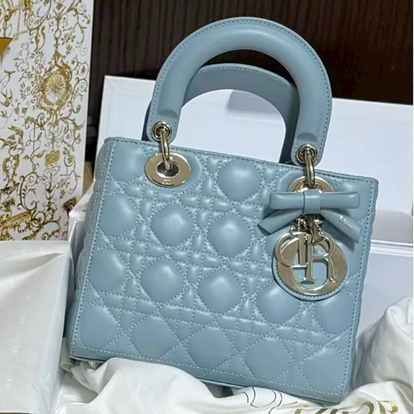【ディオール】Ladyディオール ストラップ付きバッグ スモール M0531OUQA_M900
