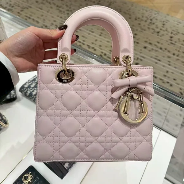 【ディオール】Ladyディオール ストラップ付きバッグ スモール M0531OUQA_M900