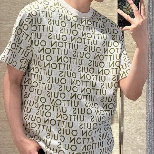 【LV Mazeモチーフがお洒落♪】ルイヴィトン クルーネックTシャツ コピー 1AJTWZ