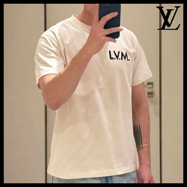 超人気【胸元にアクセントの刺繍♪】ルイヴィトン コピー★エンブロイダリー シグネチャーTシャツ 1AJVQS