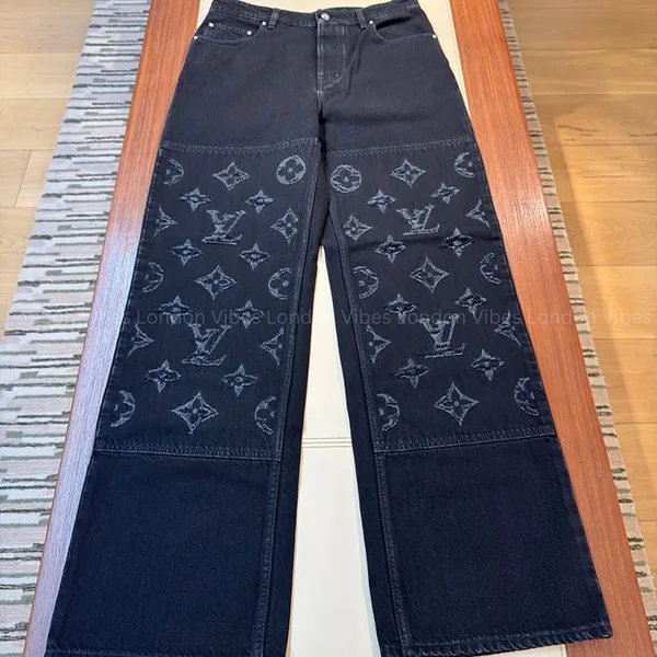 ダメージ加工のモノグラム♪ ルイヴィトン デニムパンツ コピー 黒 1AJDV