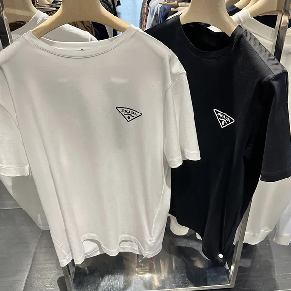 プラダ UJN880トライアングルロゴTシャツ 各色