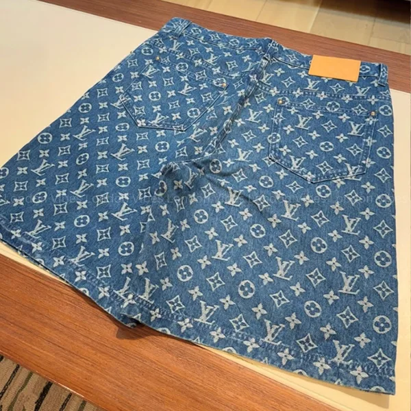 今期抑えたい一品★ ルイヴィトン モノグラムデニムショーツ コピー 1AJBJ