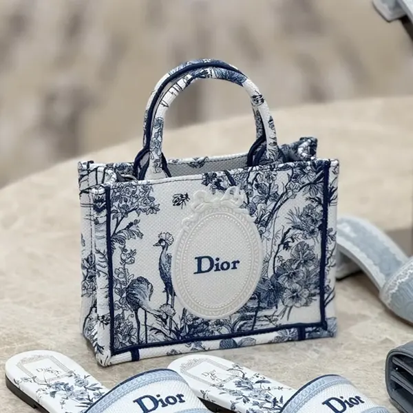 大人気定番☆[N級品]ディオール Book Tote バッグ コピー ミニ ブックトート S5584PEQM_M928