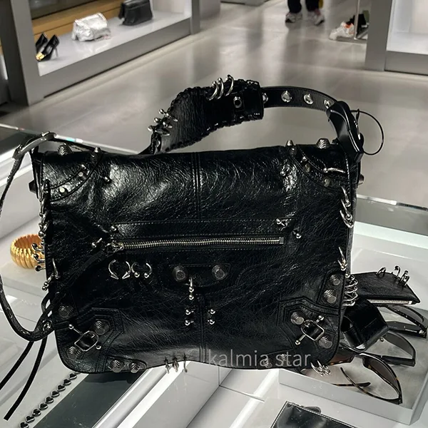 バレンシアガ●Le Cagole M PIERCING ショルダーバッグ コピー bl2605192