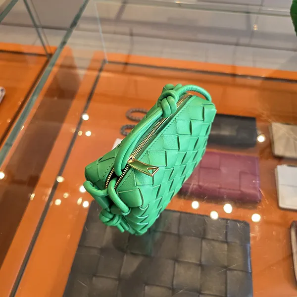 ボッテガヴェネタ ミニ ショルダーバッグ スーパーコピー キャンディー ループ 730832 V1G11