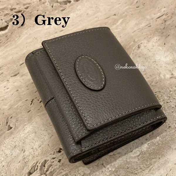 トッズ＊Wallet レザー 三つ折りウォレット スーパーコピー XAWDBNB2000
